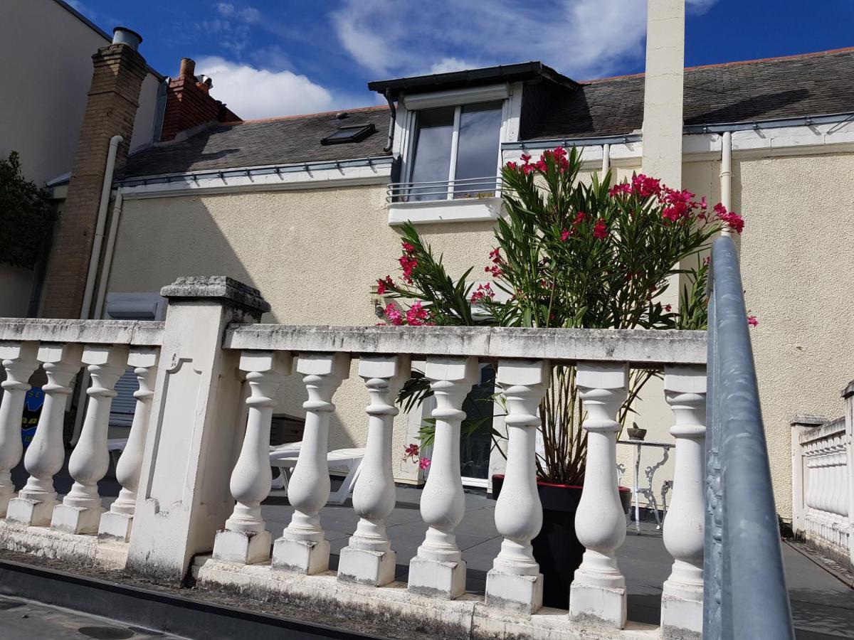 72M² Avec Terrasse Dans Demeure Angevine De 2 Etages Apartment Angers Exterior foto